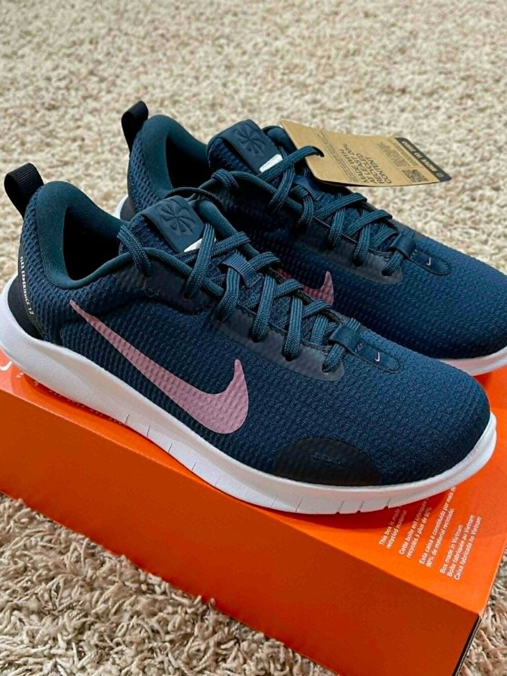 Nike Women's Flex Experience Run 12 Road Running Shoes DV0746-401 Size 8.5 (New)